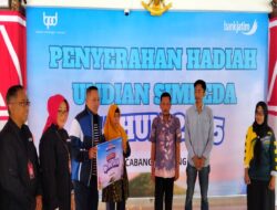 Pemberian Hadiah Undian Simpeda Tingkat Nasional dan Regional Oleh Bupati Sampang