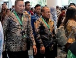 Pelopor Kesehatan Gratis di Madura, H. Slamet Junaidi Terima UHC Award 2026